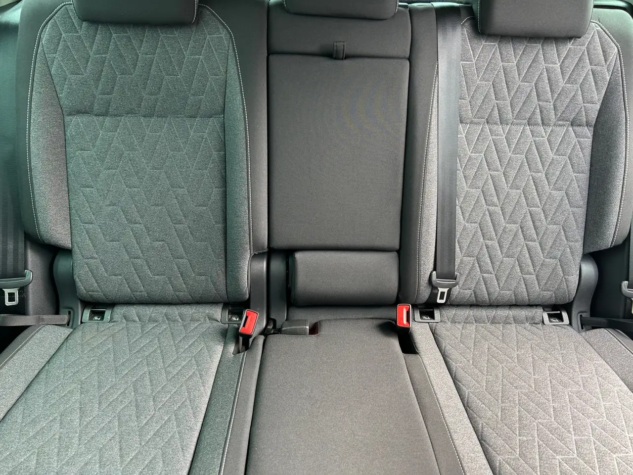 Volkswagen Tiguan 1.5 TSI DSG MOVE +AHK +LED +ACC +RKAM +NAVI +SHZ, миниатюра 15