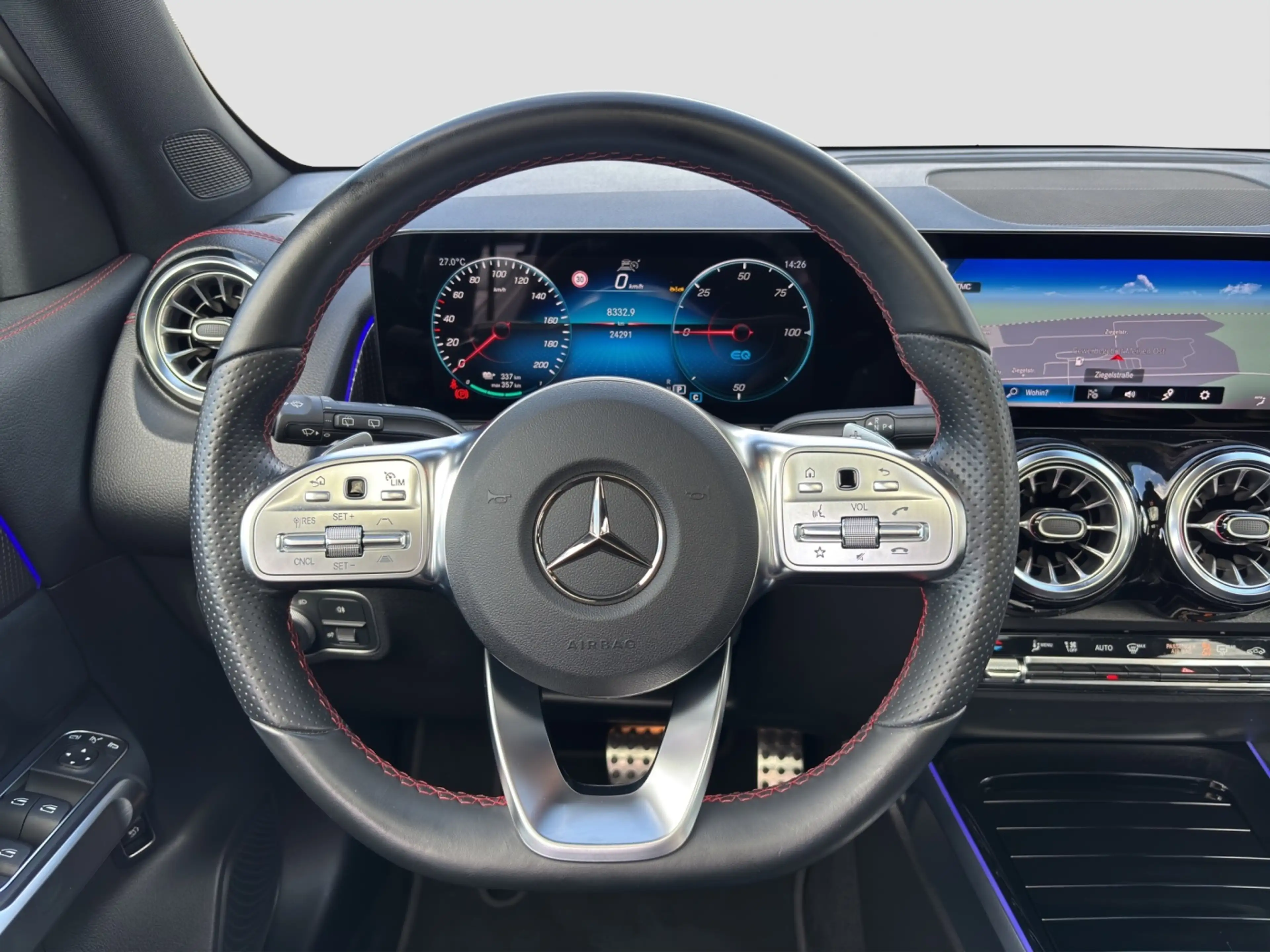Mercedes-Benz EQB 250 + **AMG Line Advanced*Panorama*Distronic* — photo 10