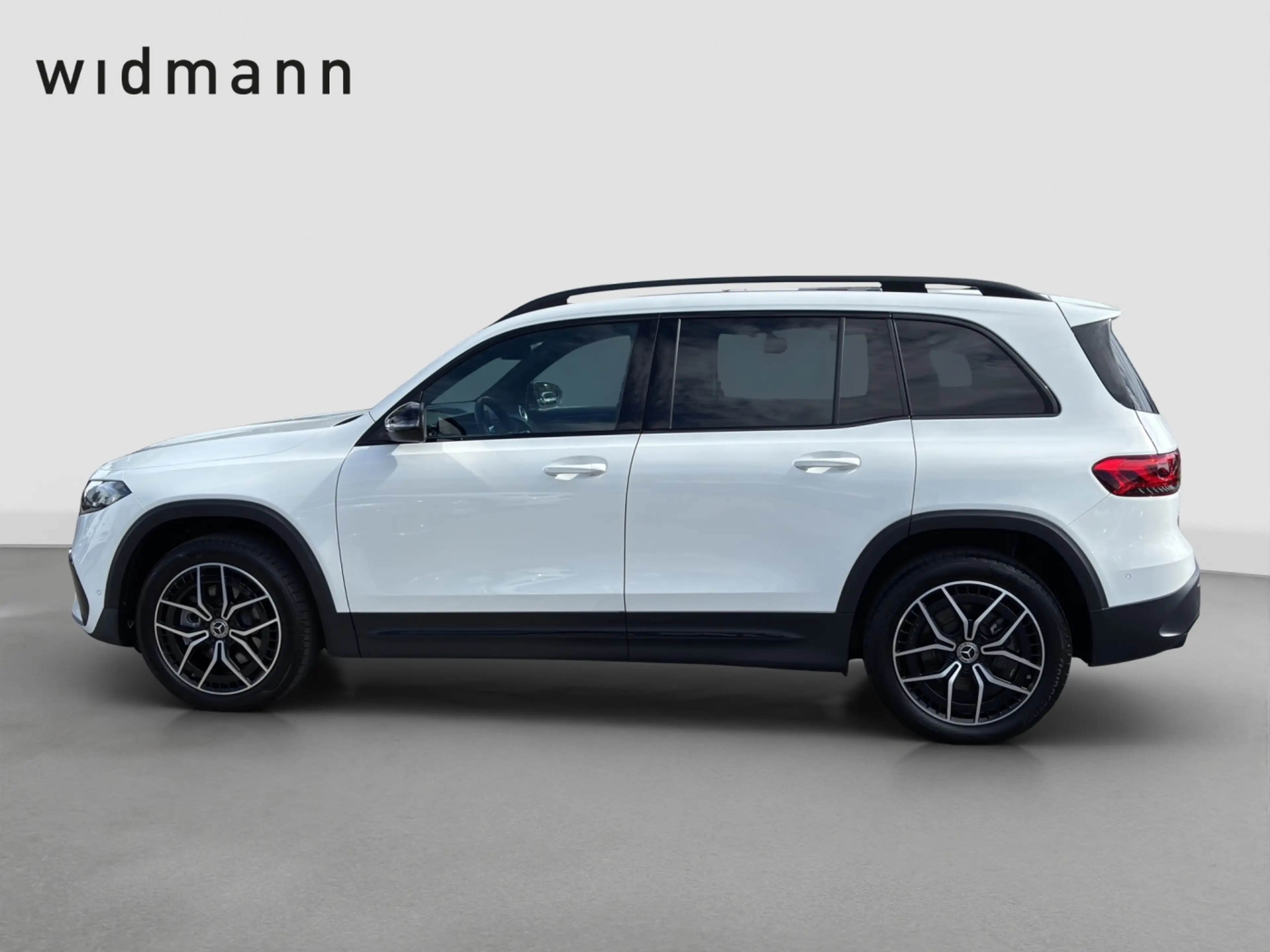 Mercedes-Benz EQB 250 + **AMG Line Advanced*Panorama*Distronic* — photo 5