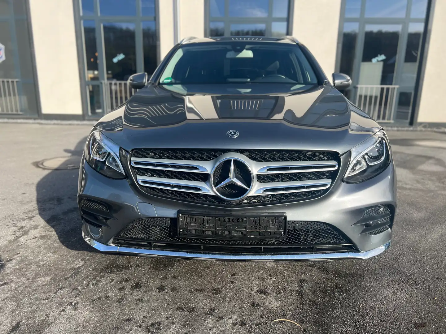 Mercedes-Benz GLC 250 4Matic 9G-TRONIC AMG Line Gris - 2