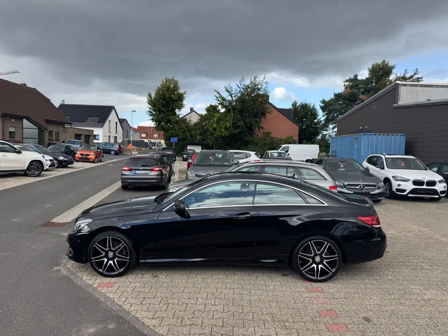 Mercedes-Benz E 350 d Coupe 9-G AMG NAPPA PANO NIGHT H&K SOU Noir - 2