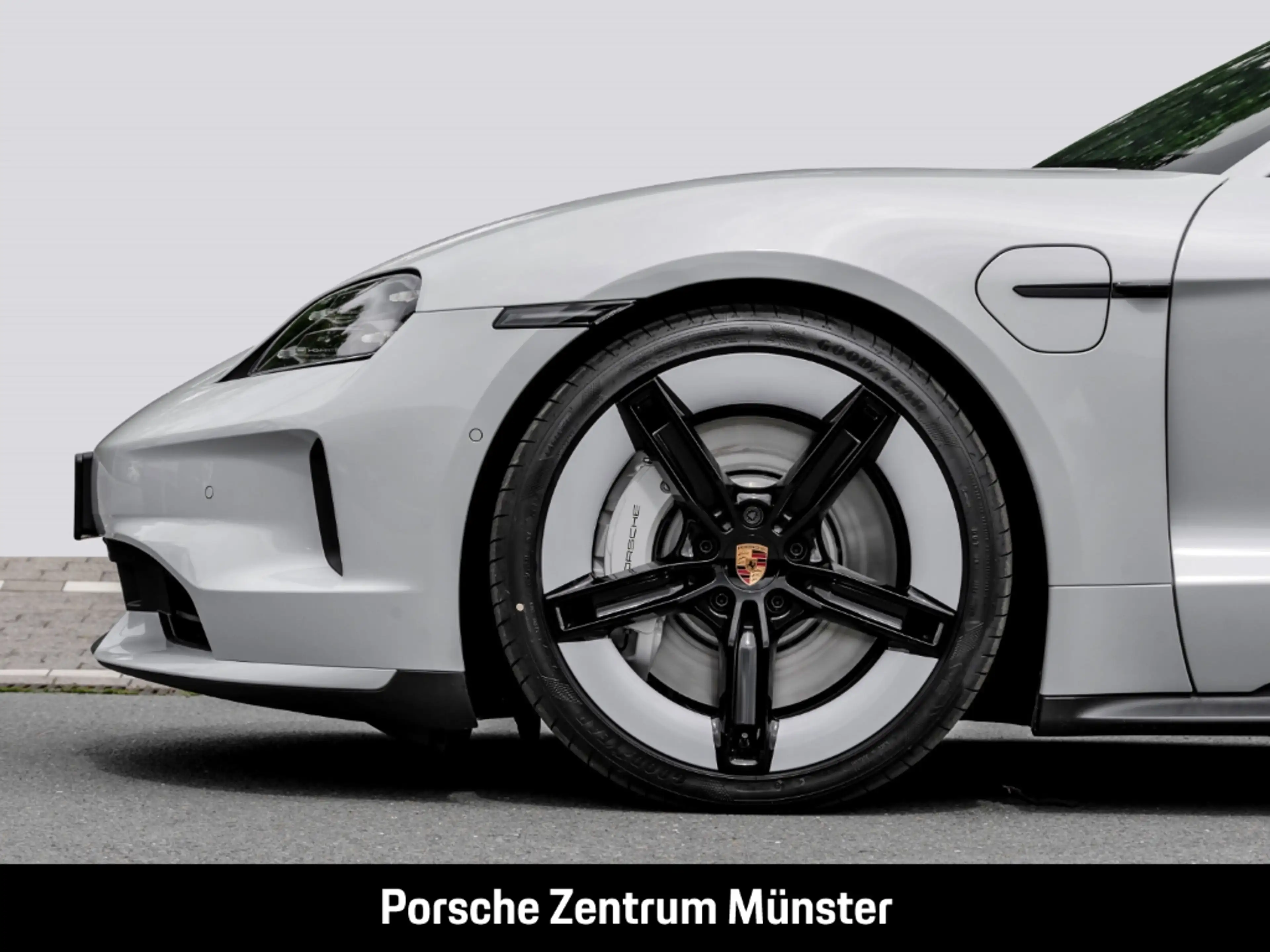 Porsche Taycan Sport Turismo Black Edition Soft-Close — photo 6