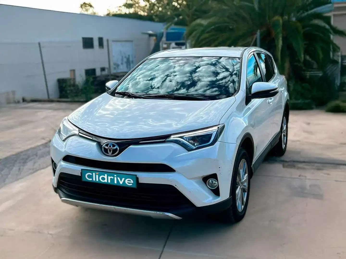 Toyota RAV 4 150D Advance 2WD Blanc - 2