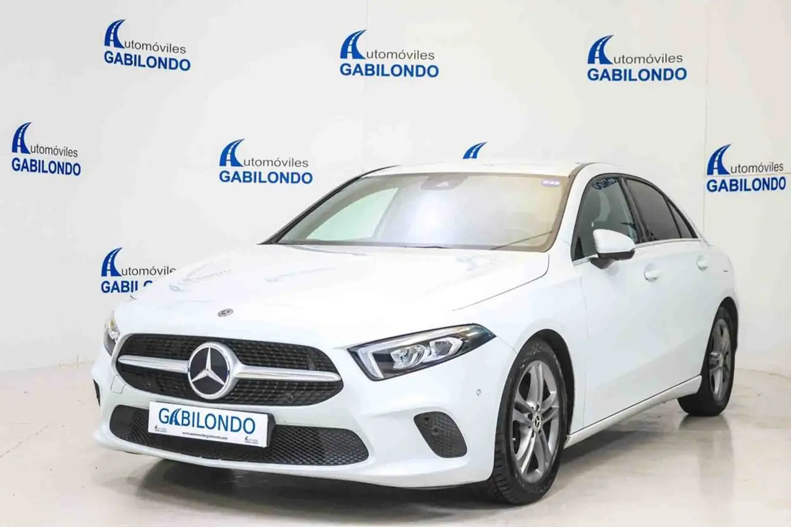 Mercedes-Benz A 180 180d Sedán 7G-DCT Blanc - 1