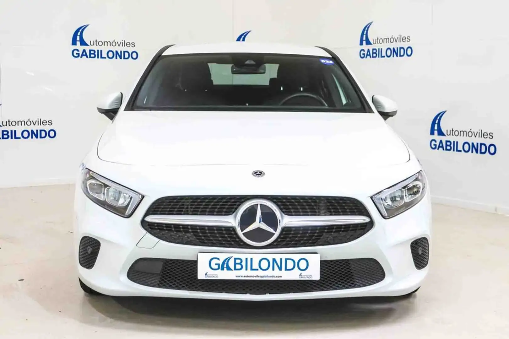 Mercedes-Benz A 180 180d Sedán 7G-DCT Blanc - 2
