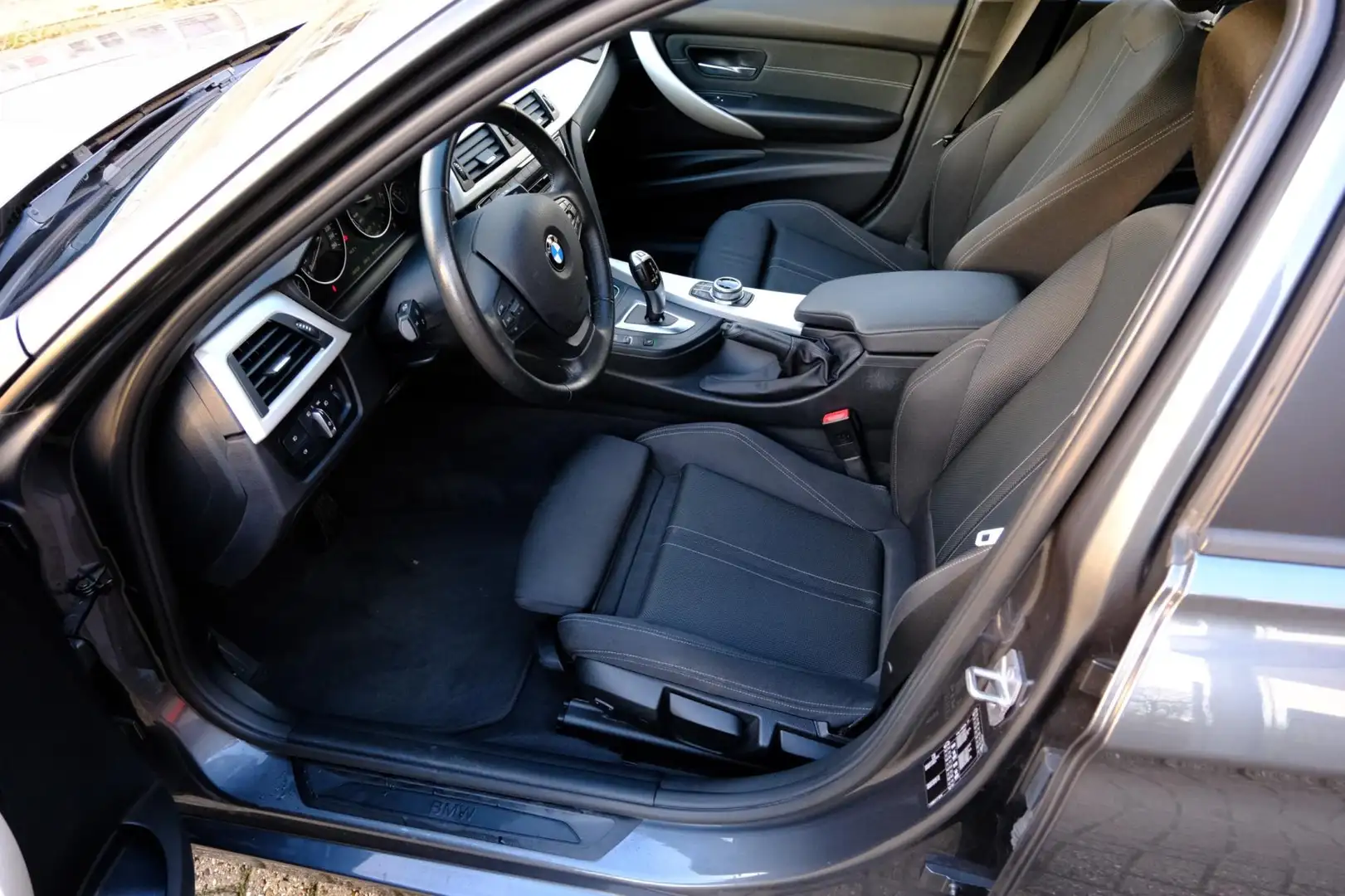 BMW 318 3-serie 318i Corporate Lease Aut. Navi|Sportstoele Gris - 2