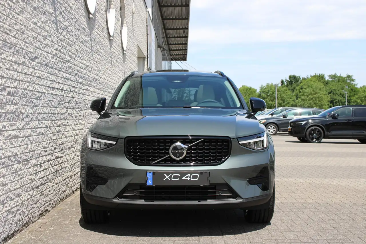 Volvo XC40 2026