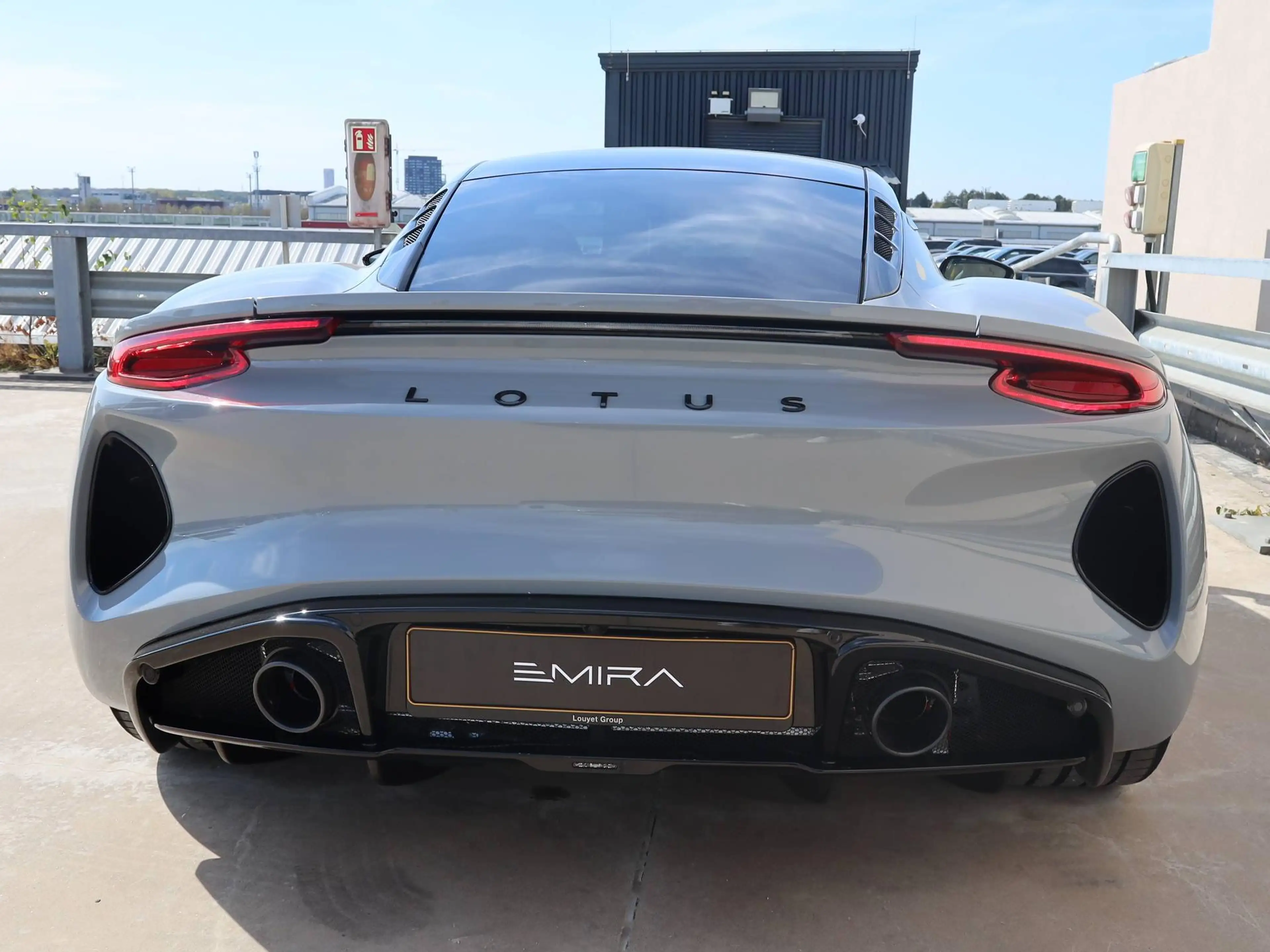 Lotus Emira V6 SE — photo 8