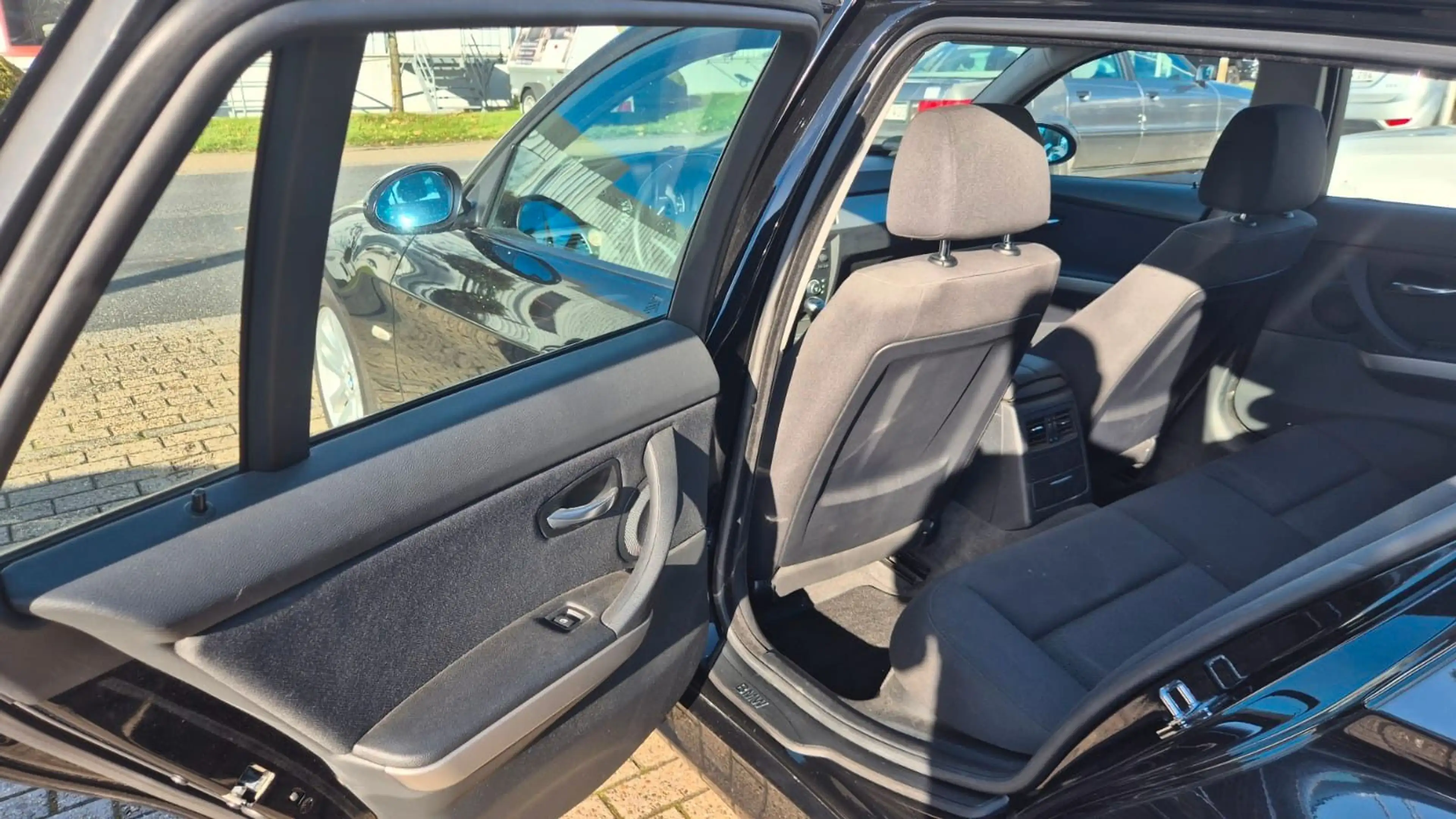 BMW 318 i Touring *HU04.2028*1.HAND * — photo 14