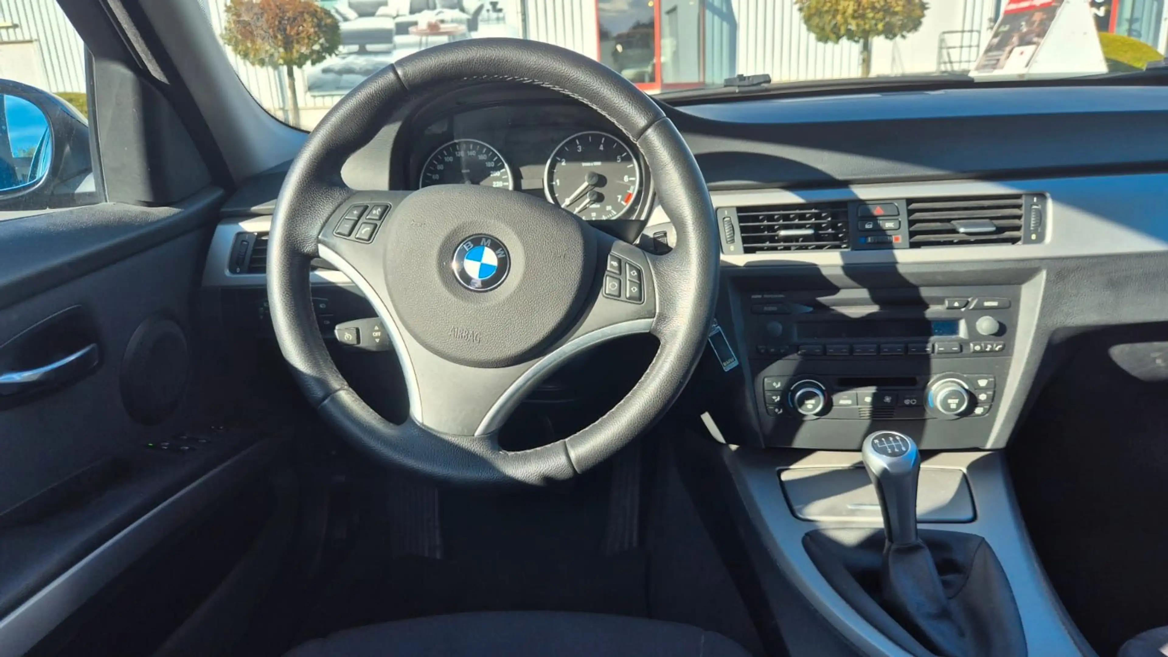 BMW 318 i Touring *HU04.2028*1.HAND * — photo 8