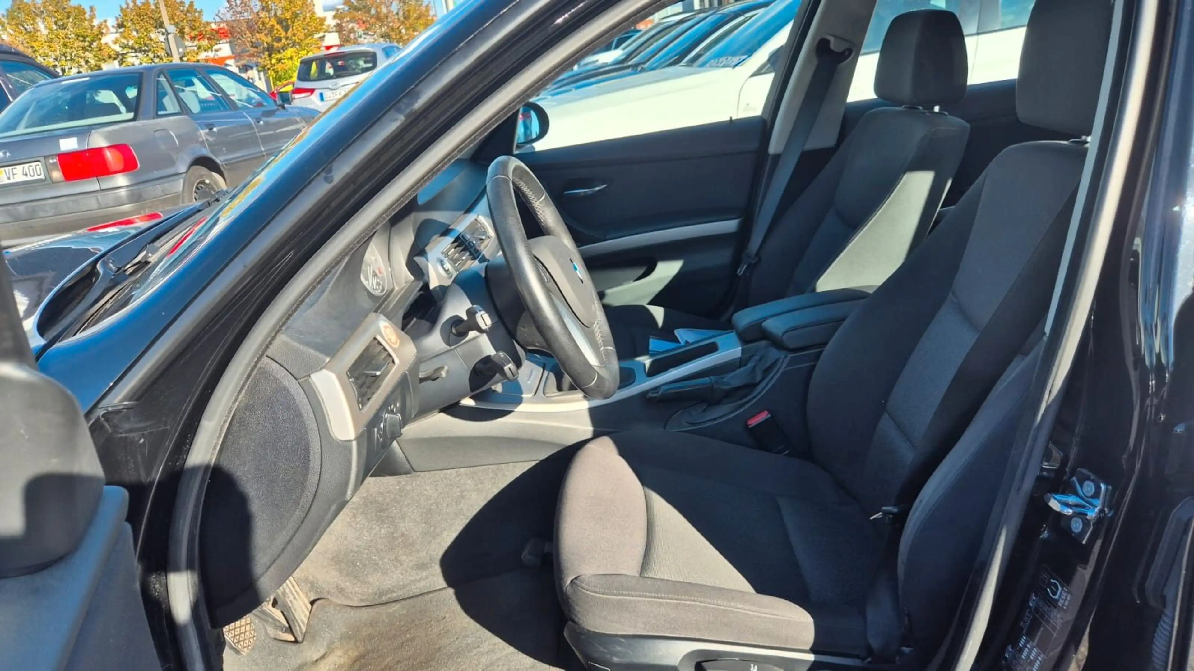 BMW 318 i Touring *HU04.2028*1.HAND * — photo 12
