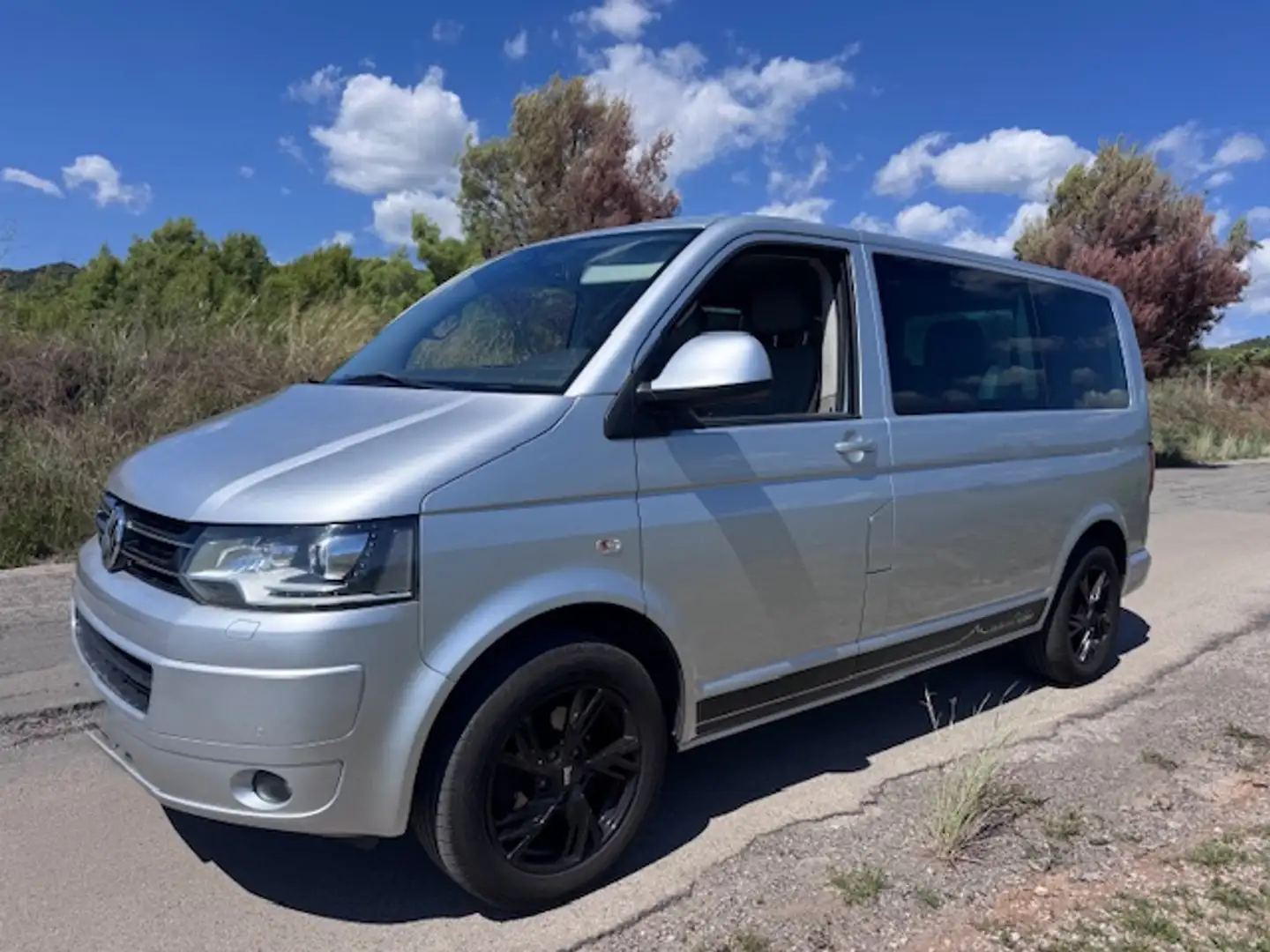 Volkswagen T5 Caravelle 2.0TDI Comfortline Edition Plateado - 2