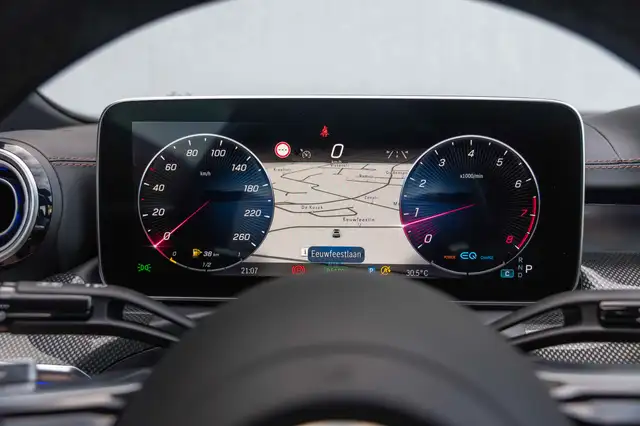 Mercedes-Benz C-Class view 13