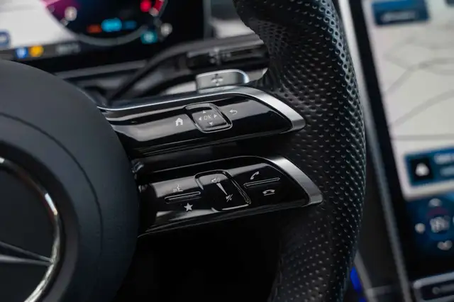 Mercedes-Benz C-Class view 15