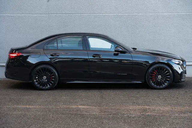 Mercedes-Benz C-Class view 9