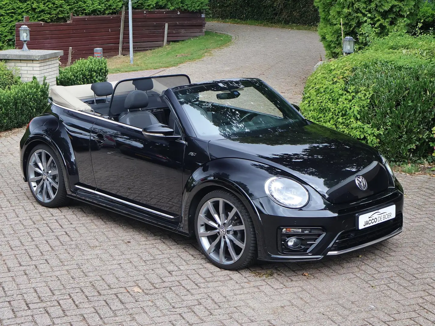 Volkswagen Beetle Cabriolet 1.4 TSI R-Line 150pk Schwarz - 1