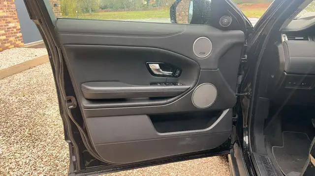 Land Rover Range Rover Evoque view 7