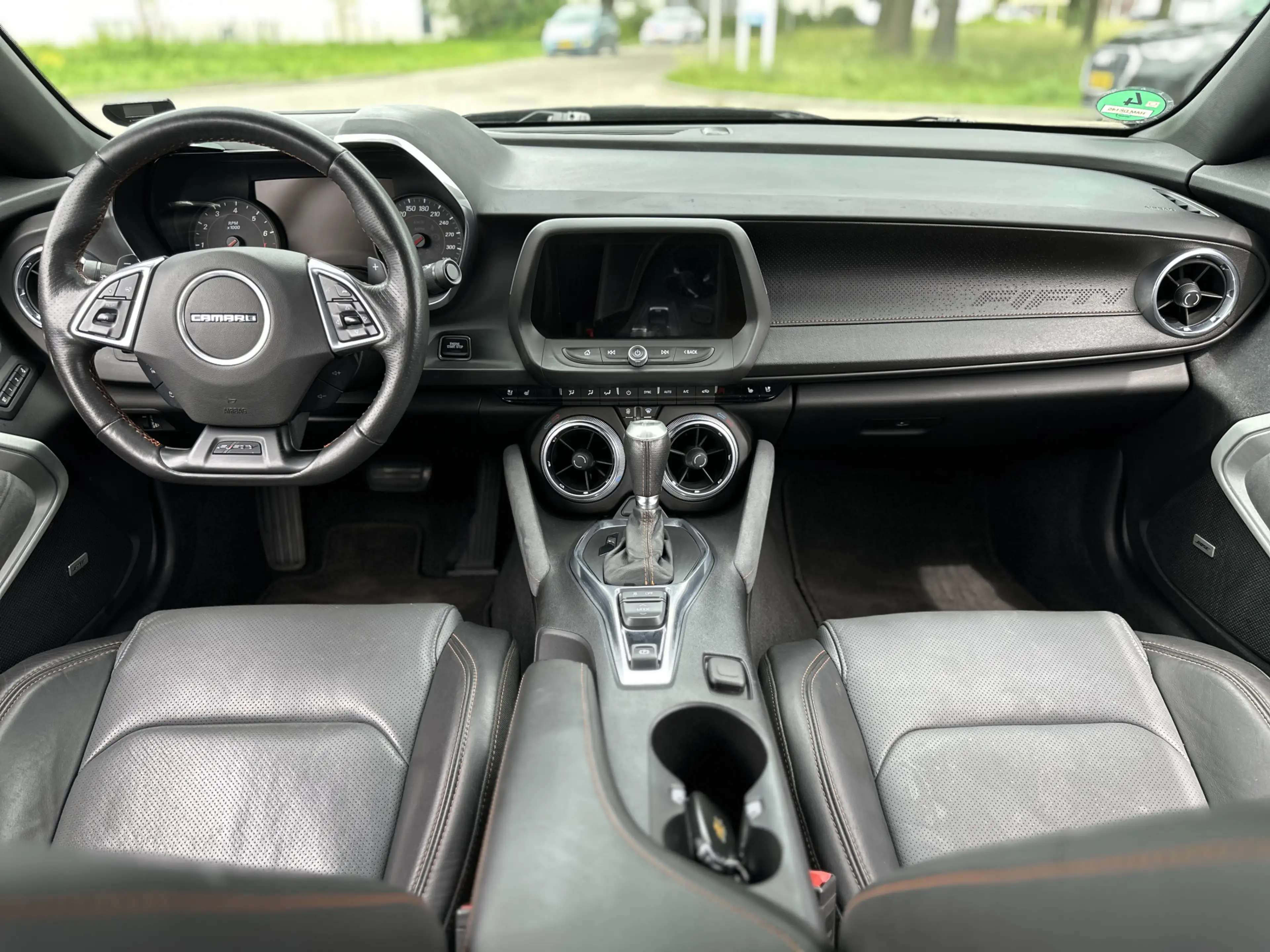 Chevrolet Camaro USA 6.2 V8 50th Anniversary Edition |BOSE|CAMERA|H — photo 4