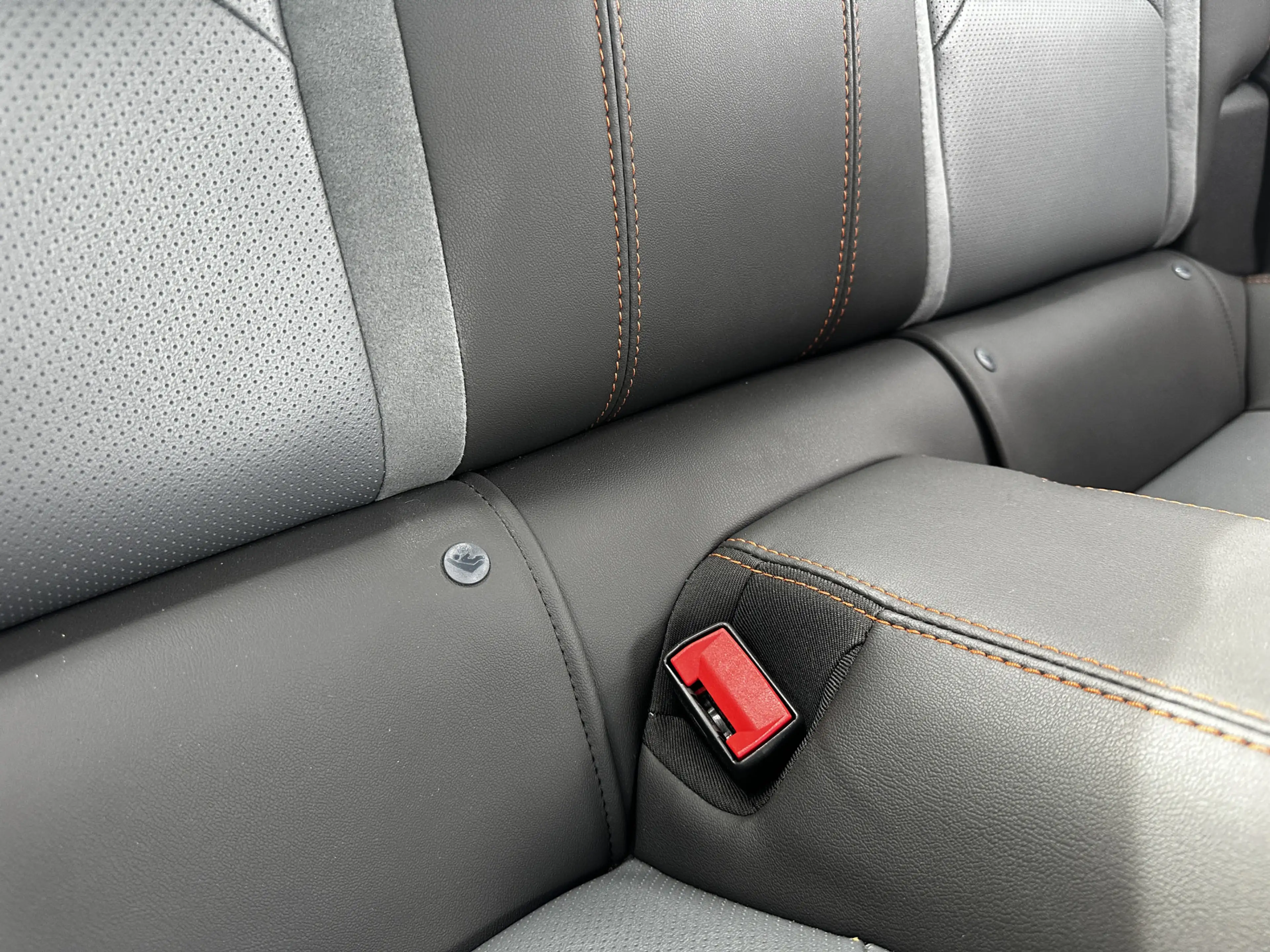 Chevrolet Camaro USA 6.2 V8 50th Anniversary Edition |BOSE|CAMERA|H — photo 13
