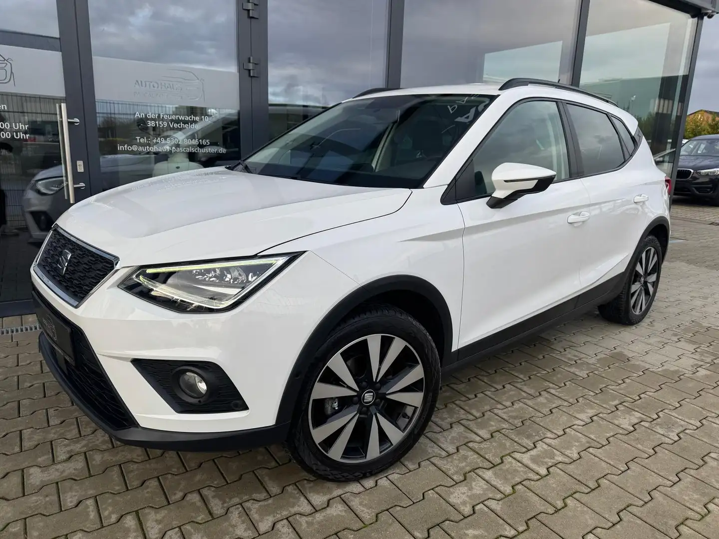 SEAT Arona Style 1.0 TSI/DSG/LED/APP CONNCET/KAMERA Weiß - 2