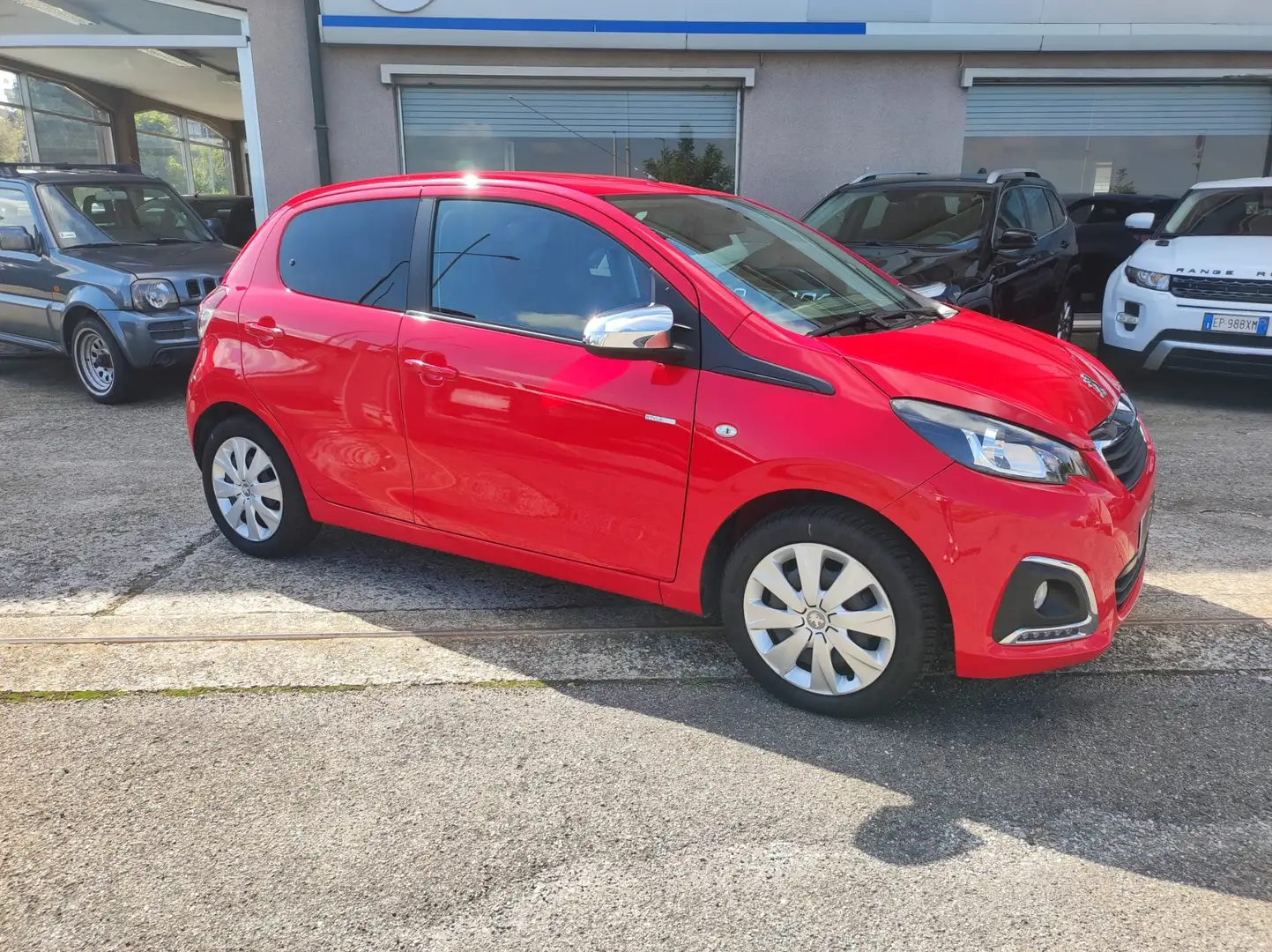 Peugeot 108 108 5p 1.0 vti Allure s Rojo - 2