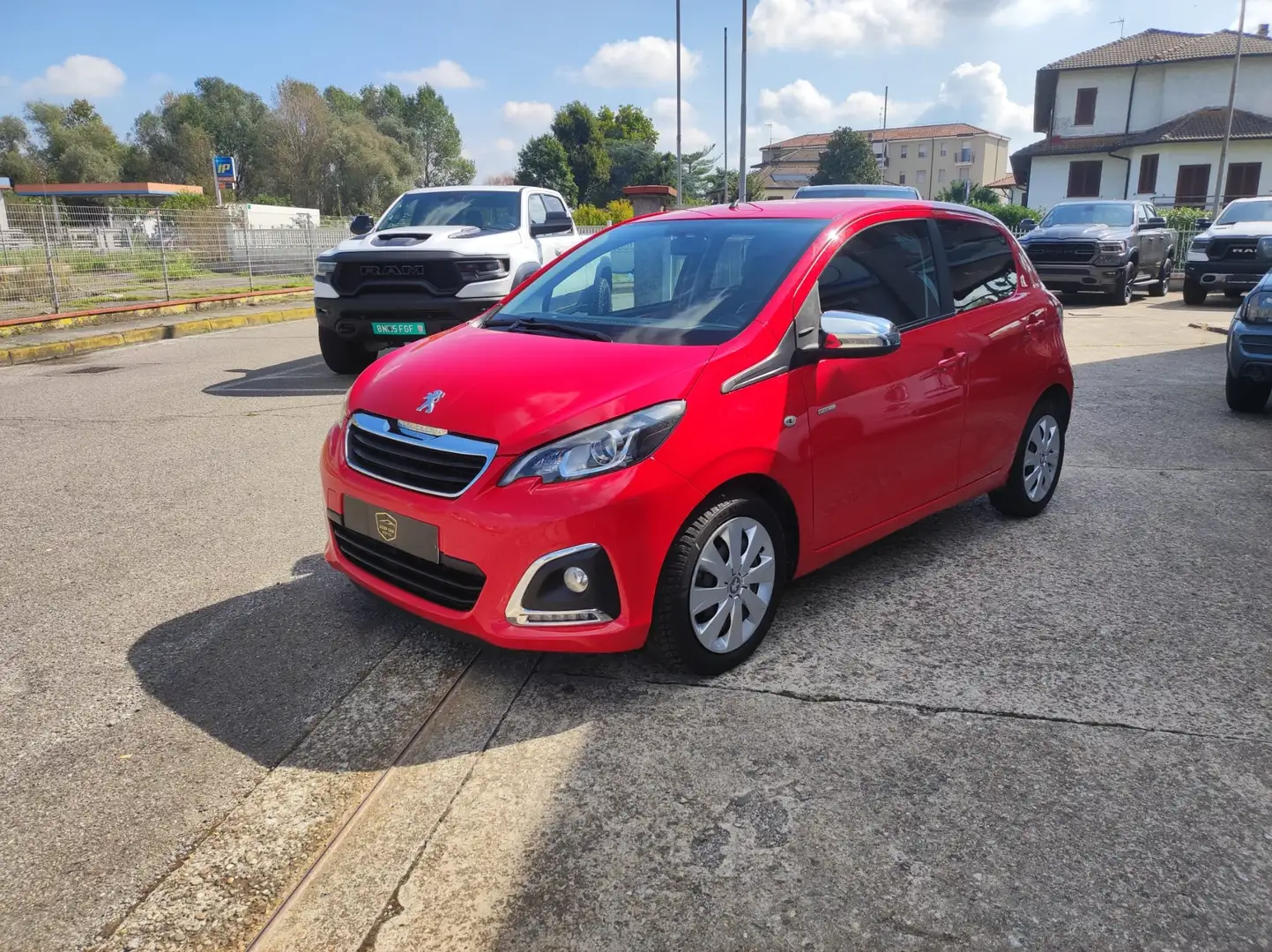 Peugeot 108 108 5p 1.0 vti Allure s Rojo - 1