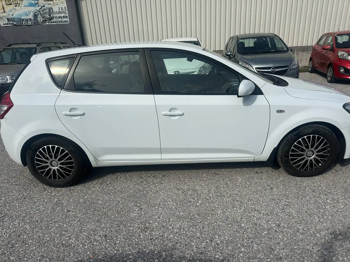 Kia Ceed / cee'd 1.6 Diesel Weiß - 2