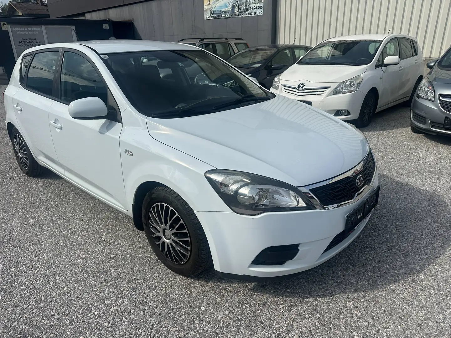 Kia Ceed / cee'd 1.6 Diesel Weiß - 1