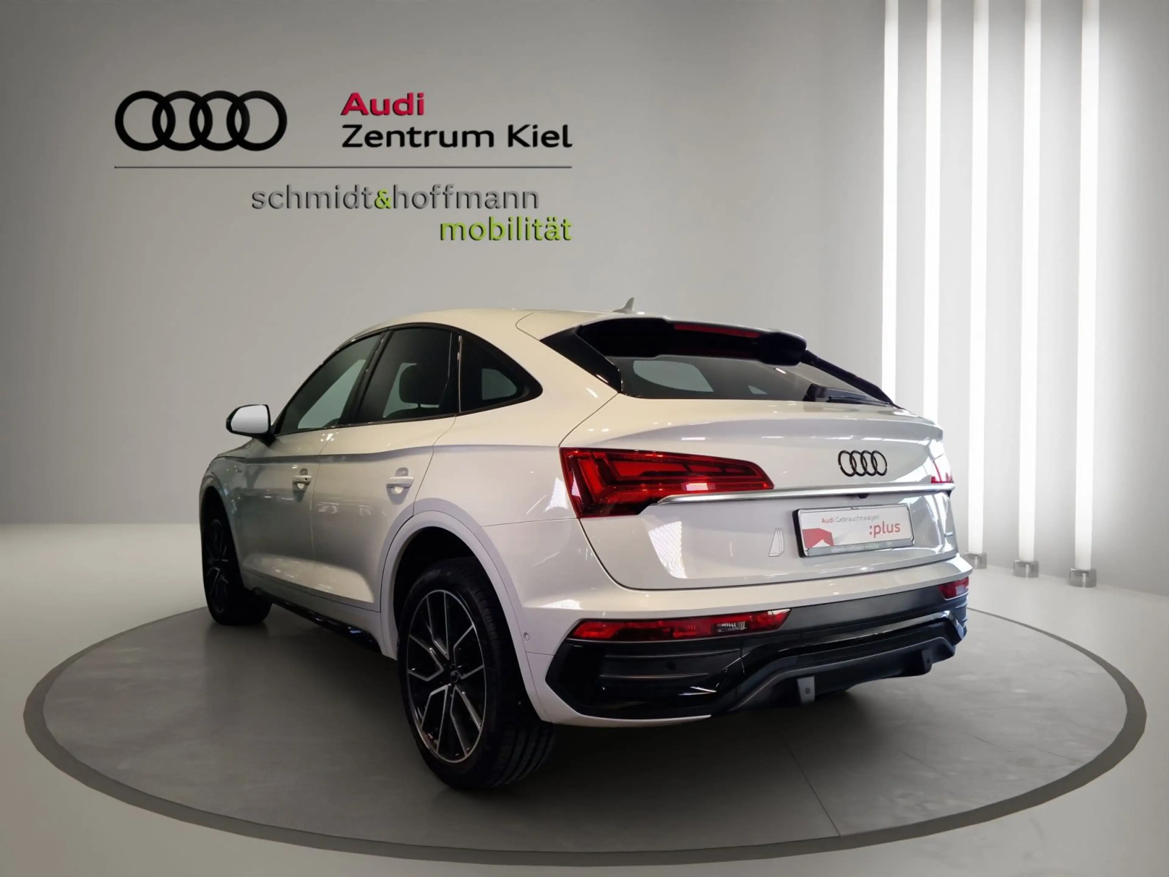Audi Q5 40 TDI quattro S-line S-tronic Navi — photo 4
