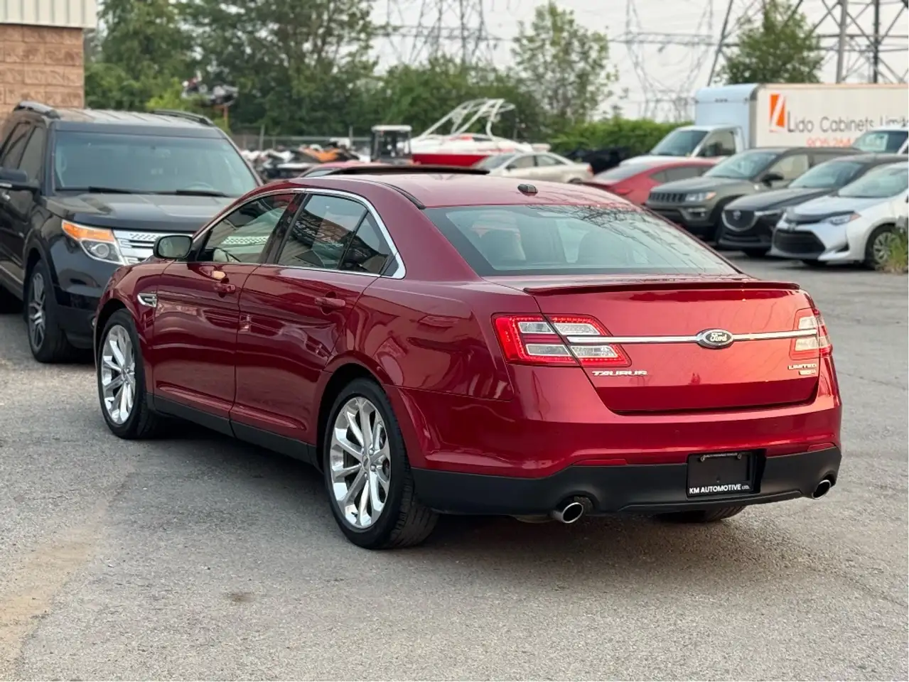 Ford Taurus снимка Ford Taurus