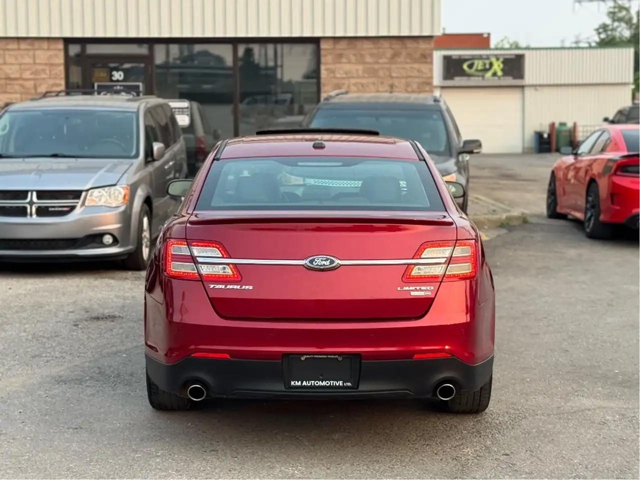 Ford Taurus снимка Ford Taurus