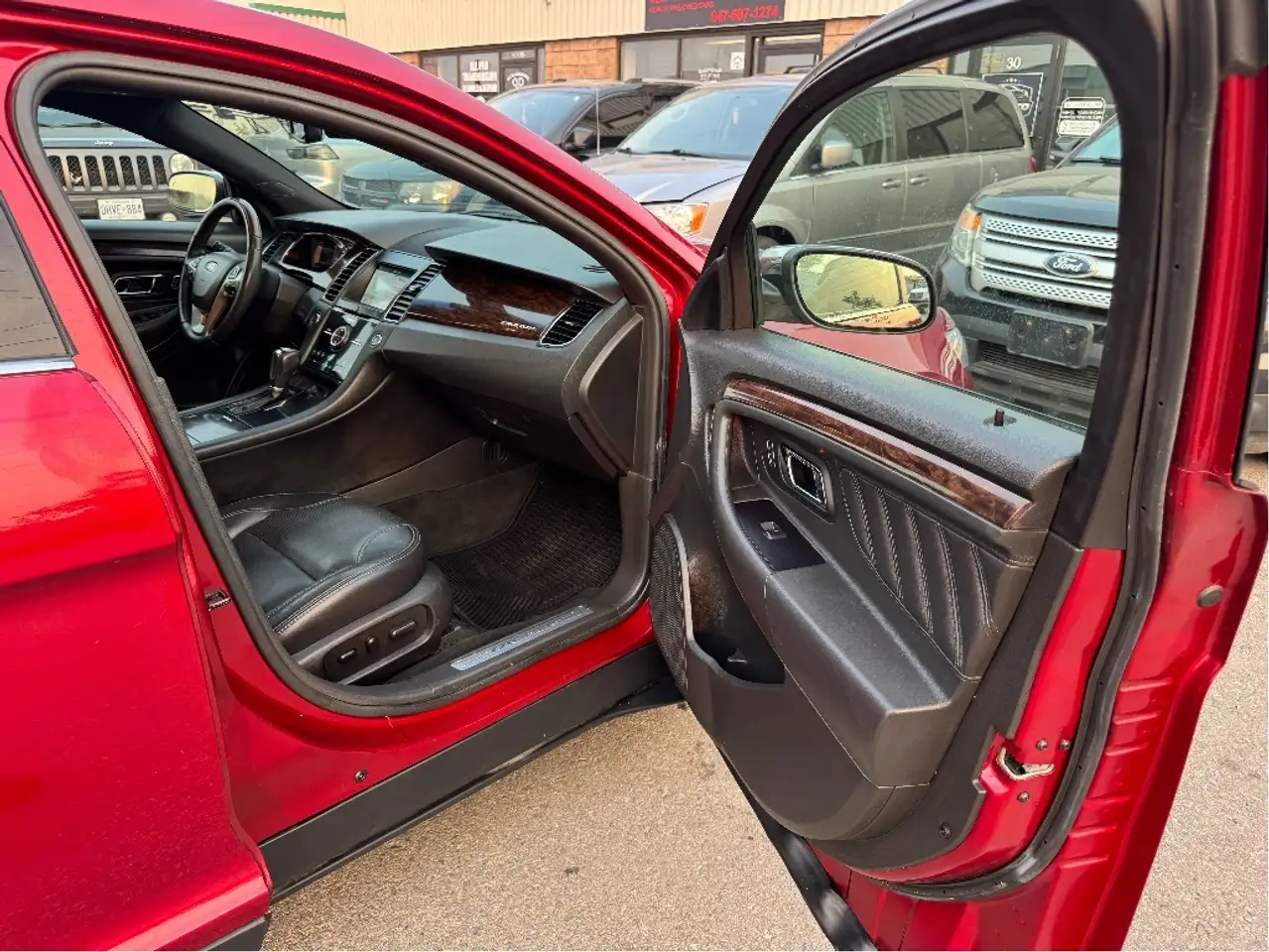 Ford Taurus снимка Ford Taurus