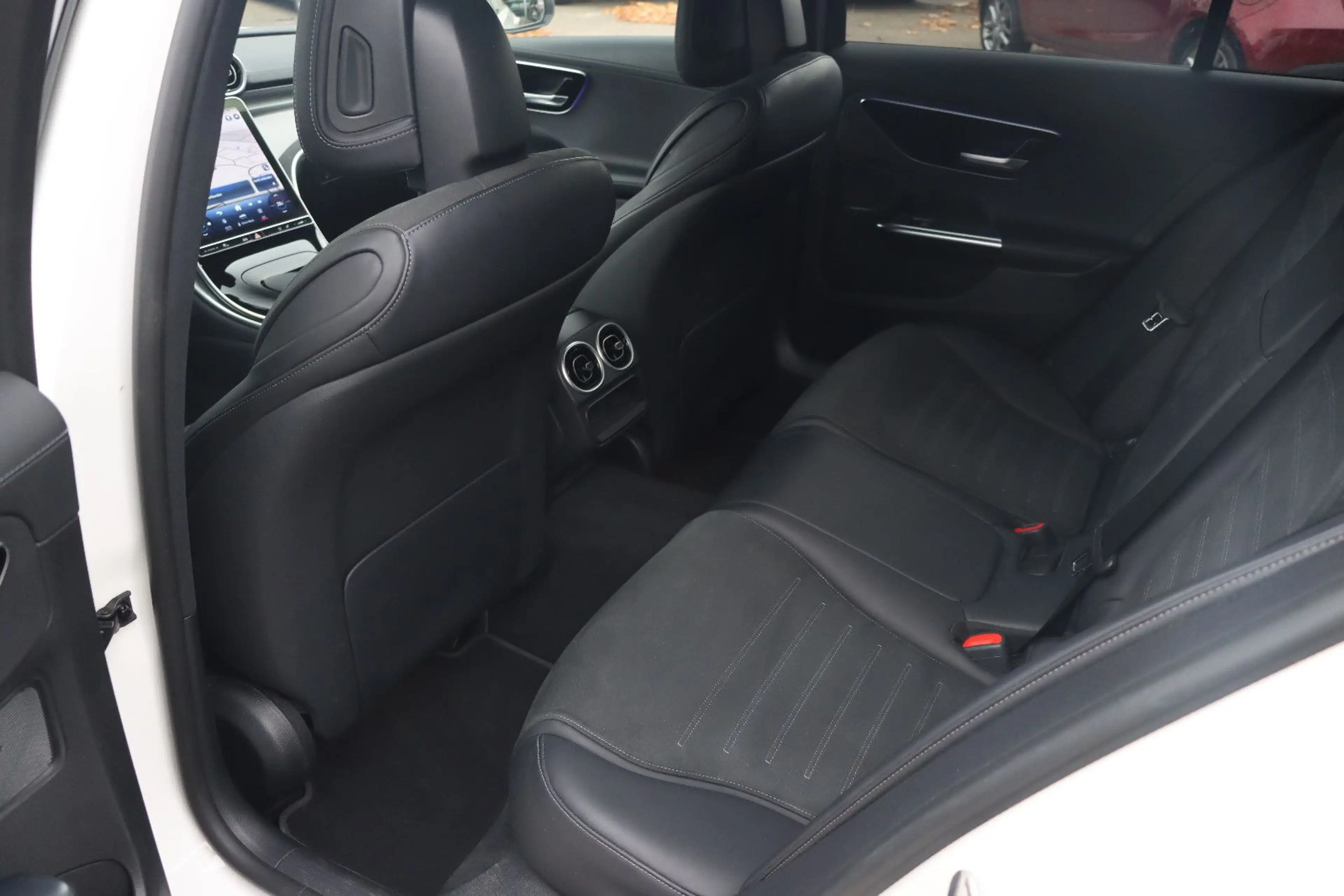 Mercedes-Benz C 220 d AMG-Line l LED l KAMERA l NAVI l AMBIENTE — photo 14