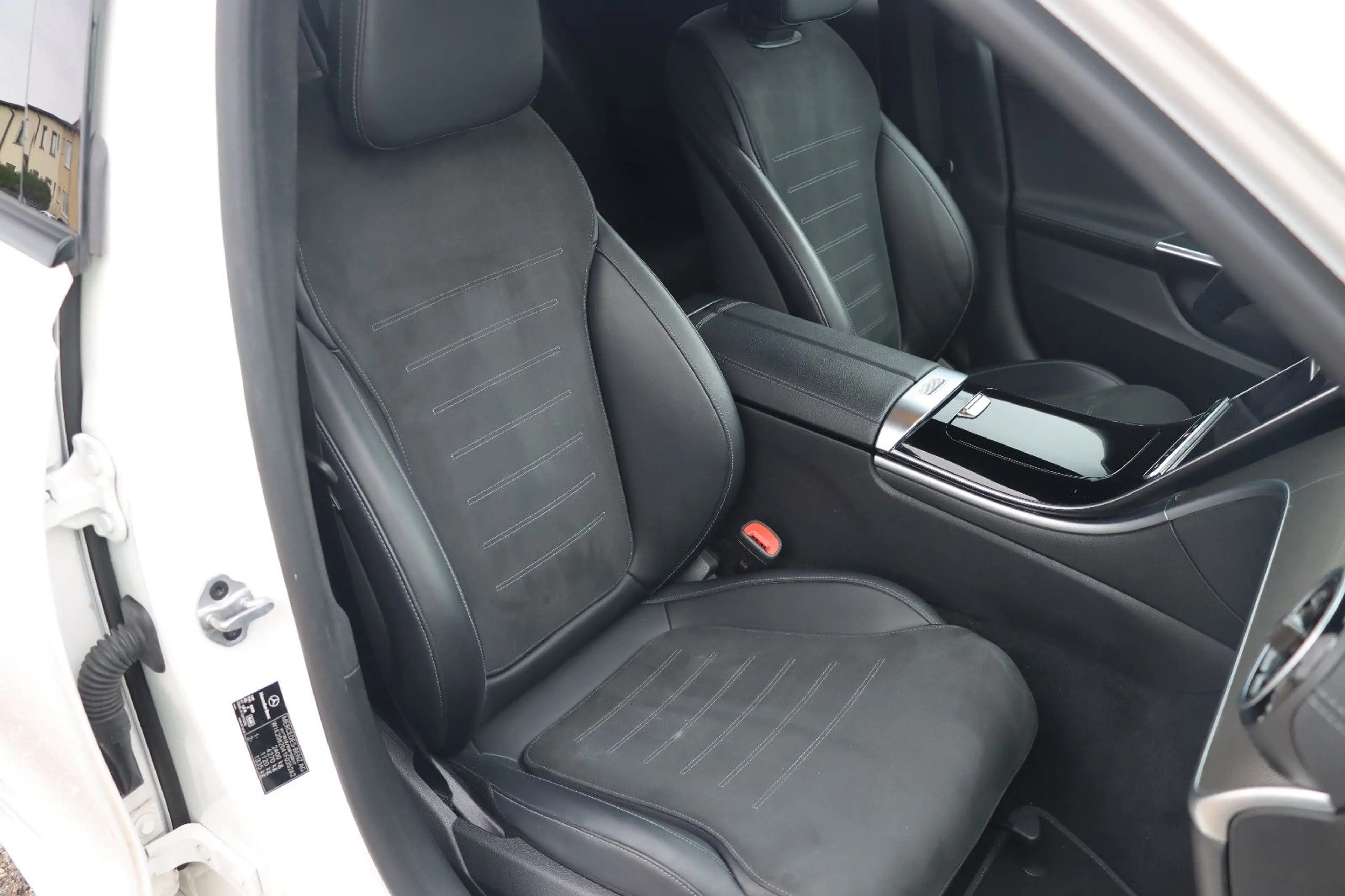 Mercedes-Benz C 220 d AMG-Line l LED l KAMERA l NAVI l AMBIENTE — photo 9