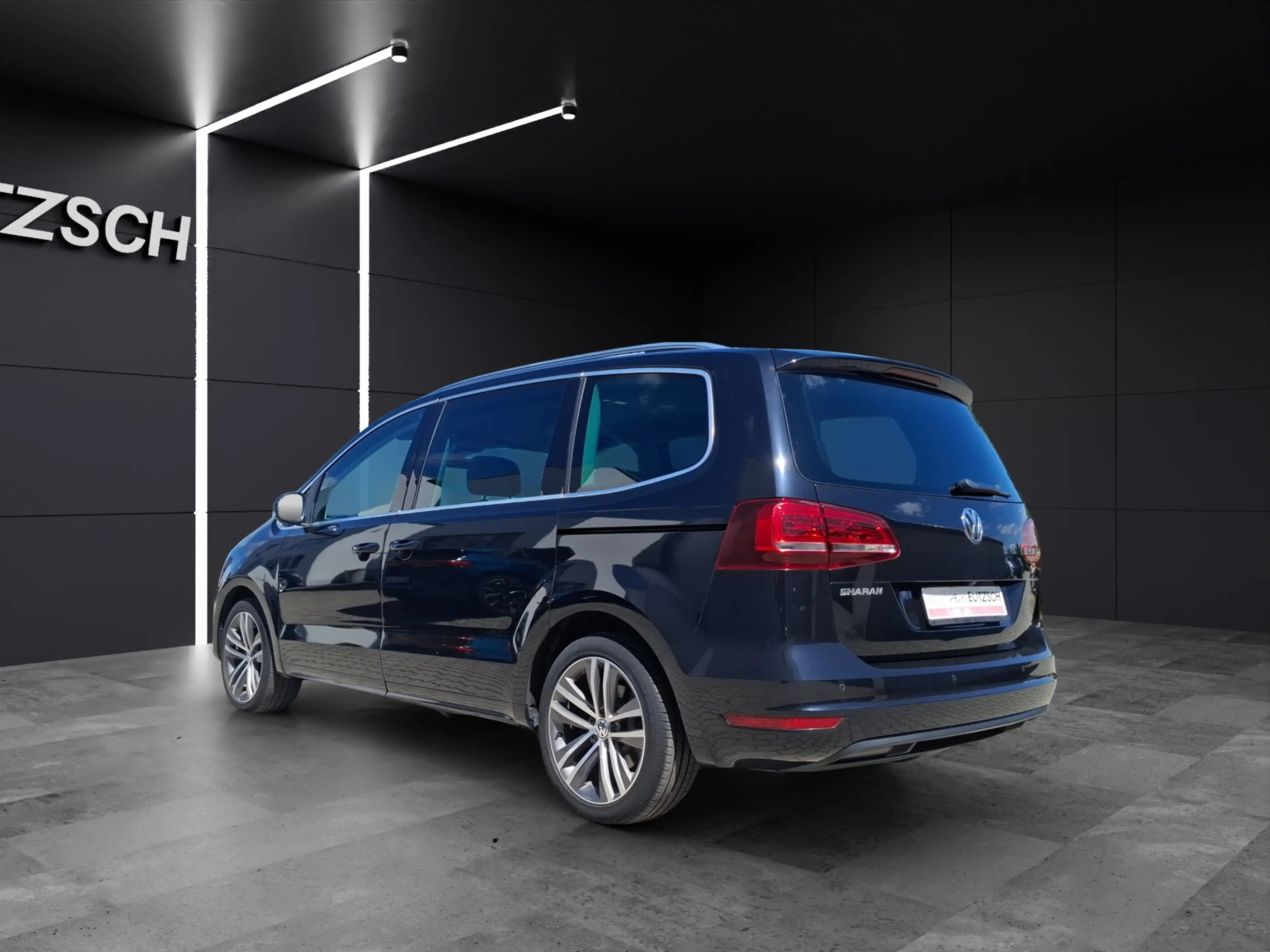 Volkswagen Sharan TDI Highline Standhzg Xenon AHK Navi ACC RFK SHZ — photo 3