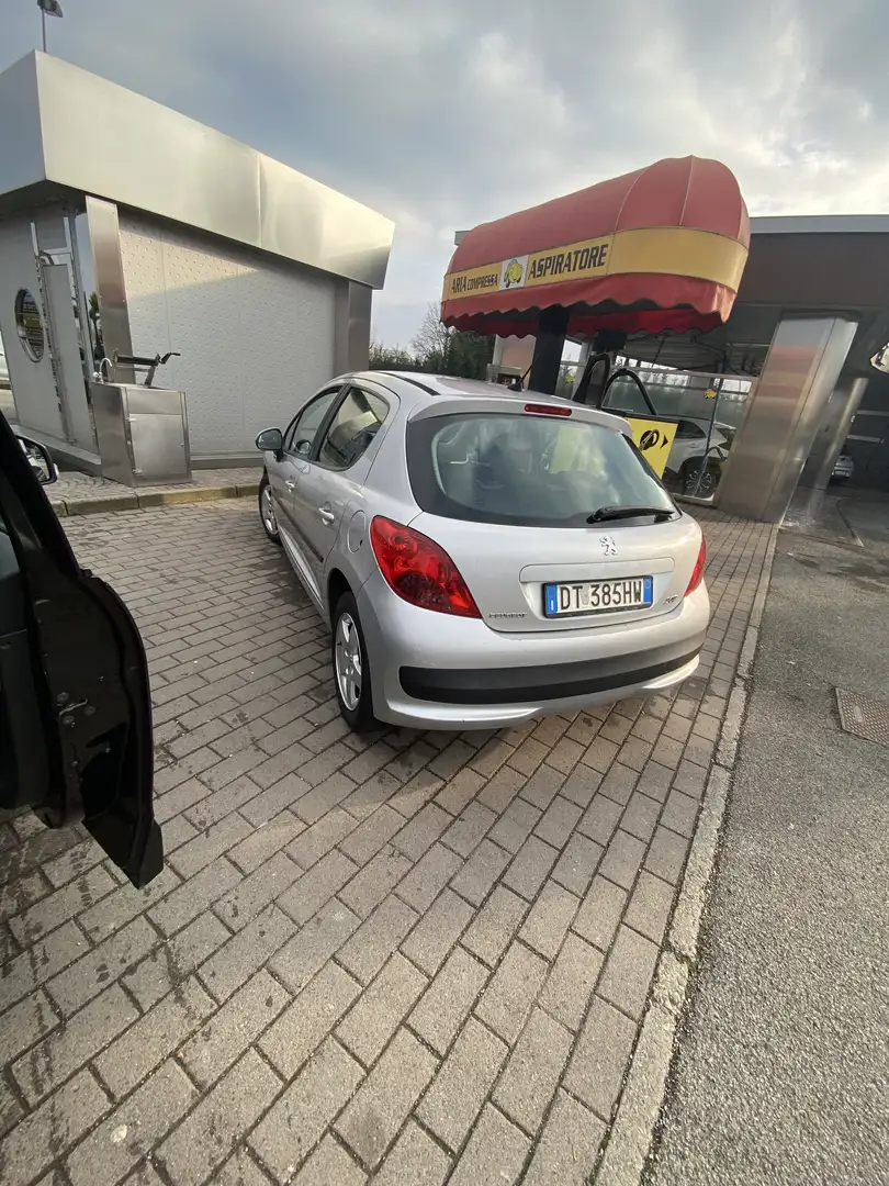 Peugeot 207 75 Urban Move - 1