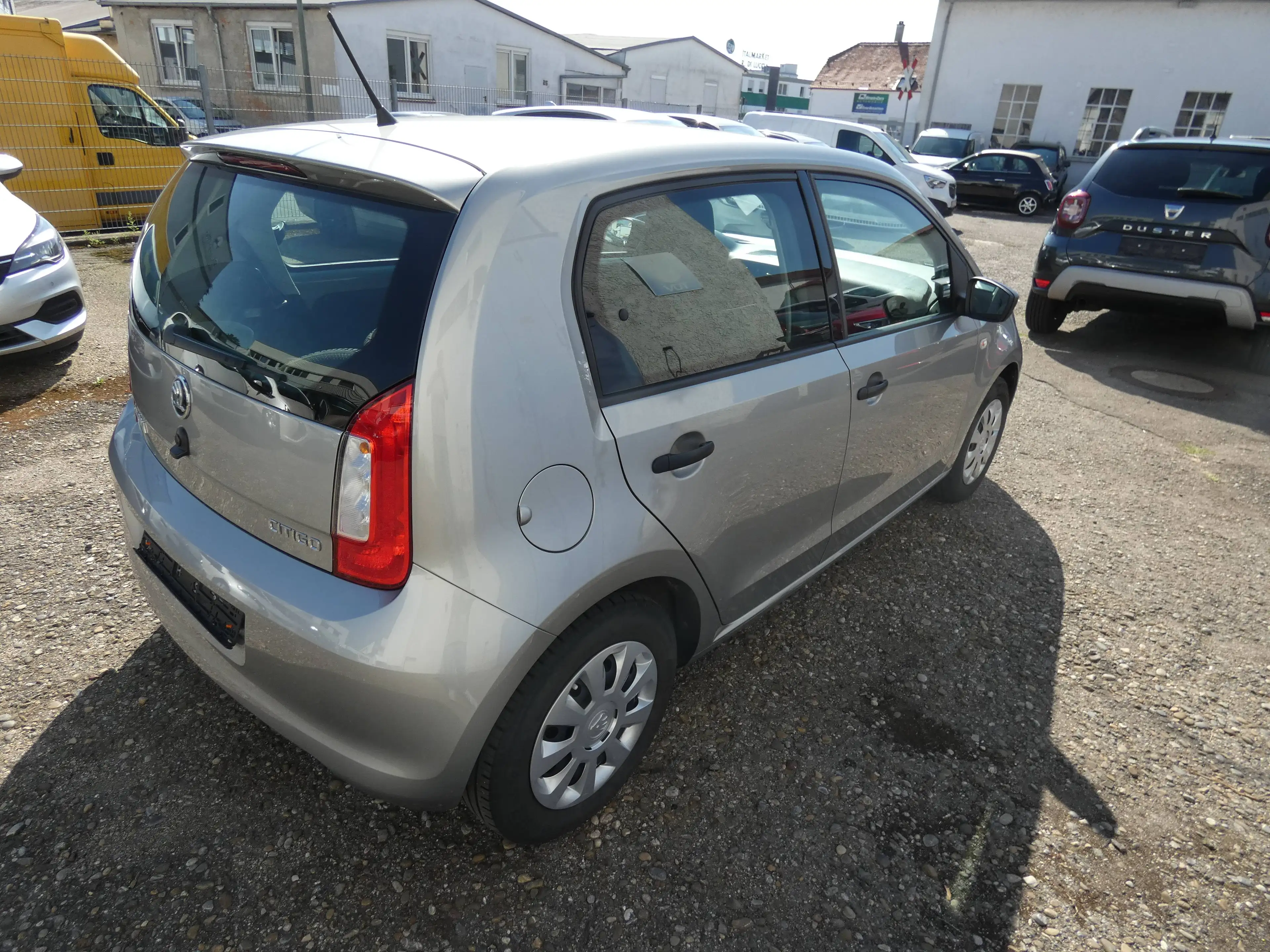 Skoda Citigo Active " 73 Tkm " — photo 7