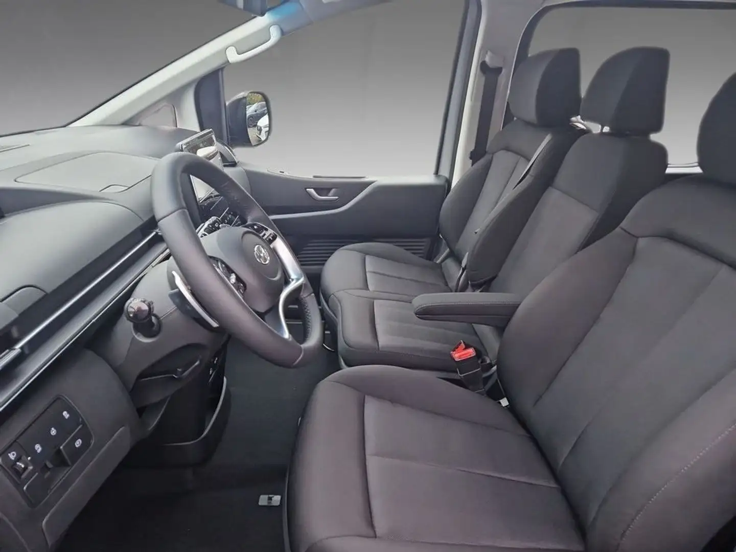 Hyundai STARIA 2.2 AT 9 posti Gümüş rengi - 1
