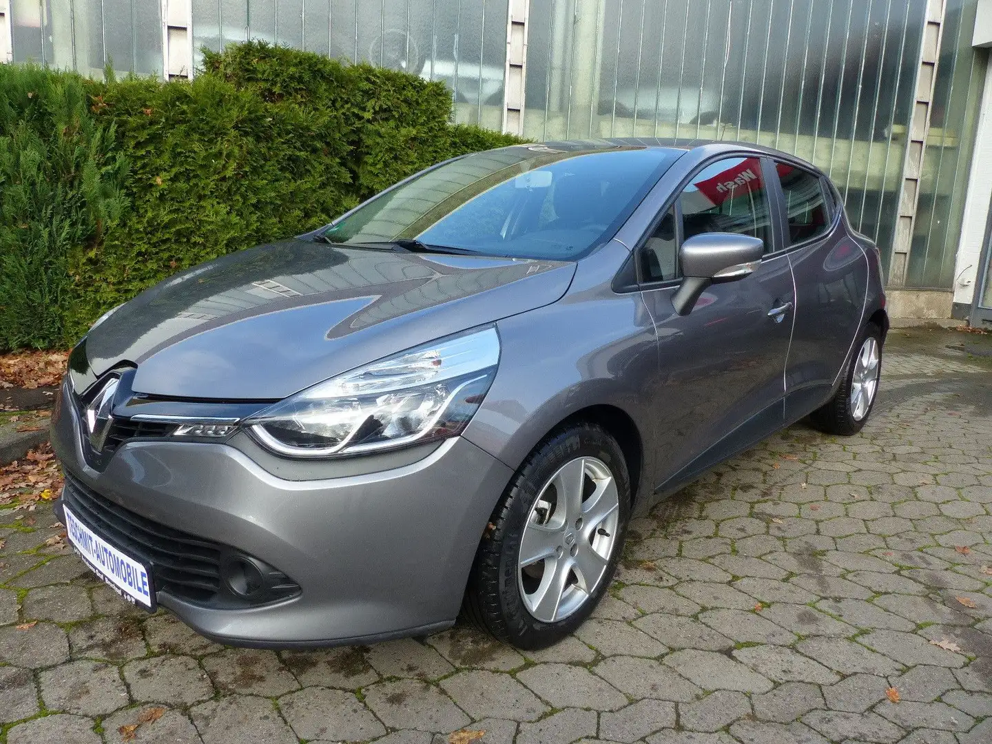Renault Clio IV Dynamique Automatik/Navi/Klima/PDC/1.Hd Gris - 1