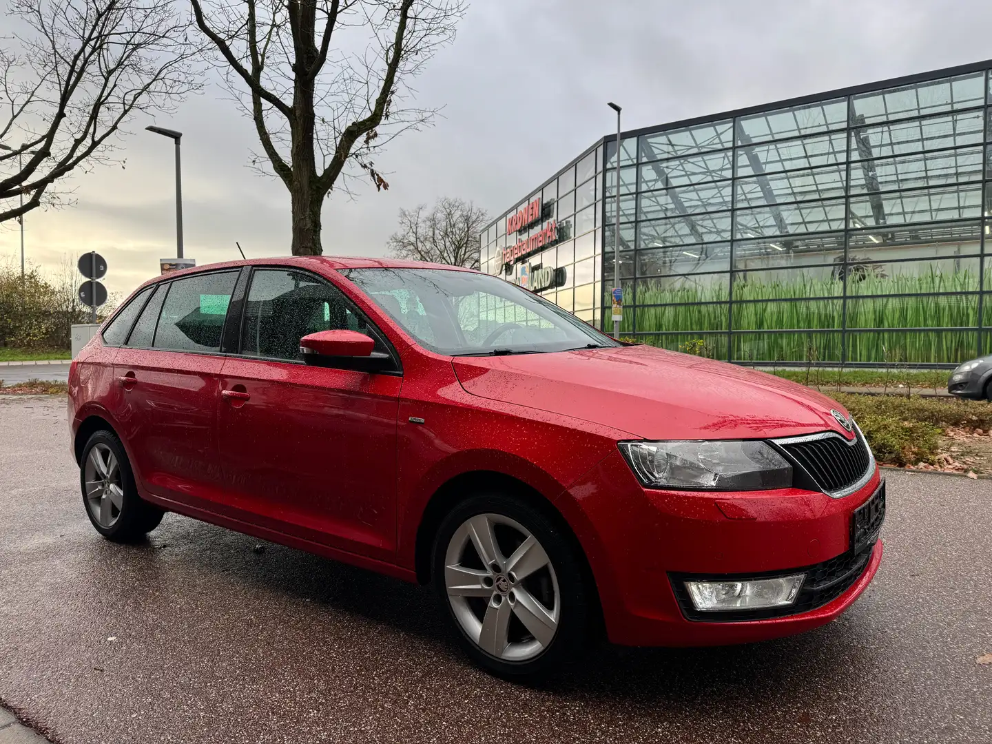 Skoda Rapid/Spaceback 1.4 TSI DSG Drive Xenon/Navi/Carplay Rot - 2