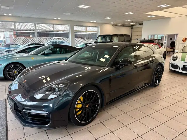 Porsche Panamera view 2