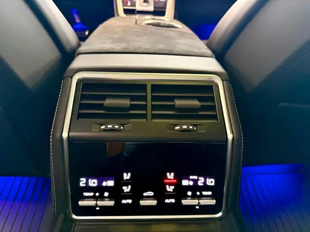 Porsche Panamera view 10