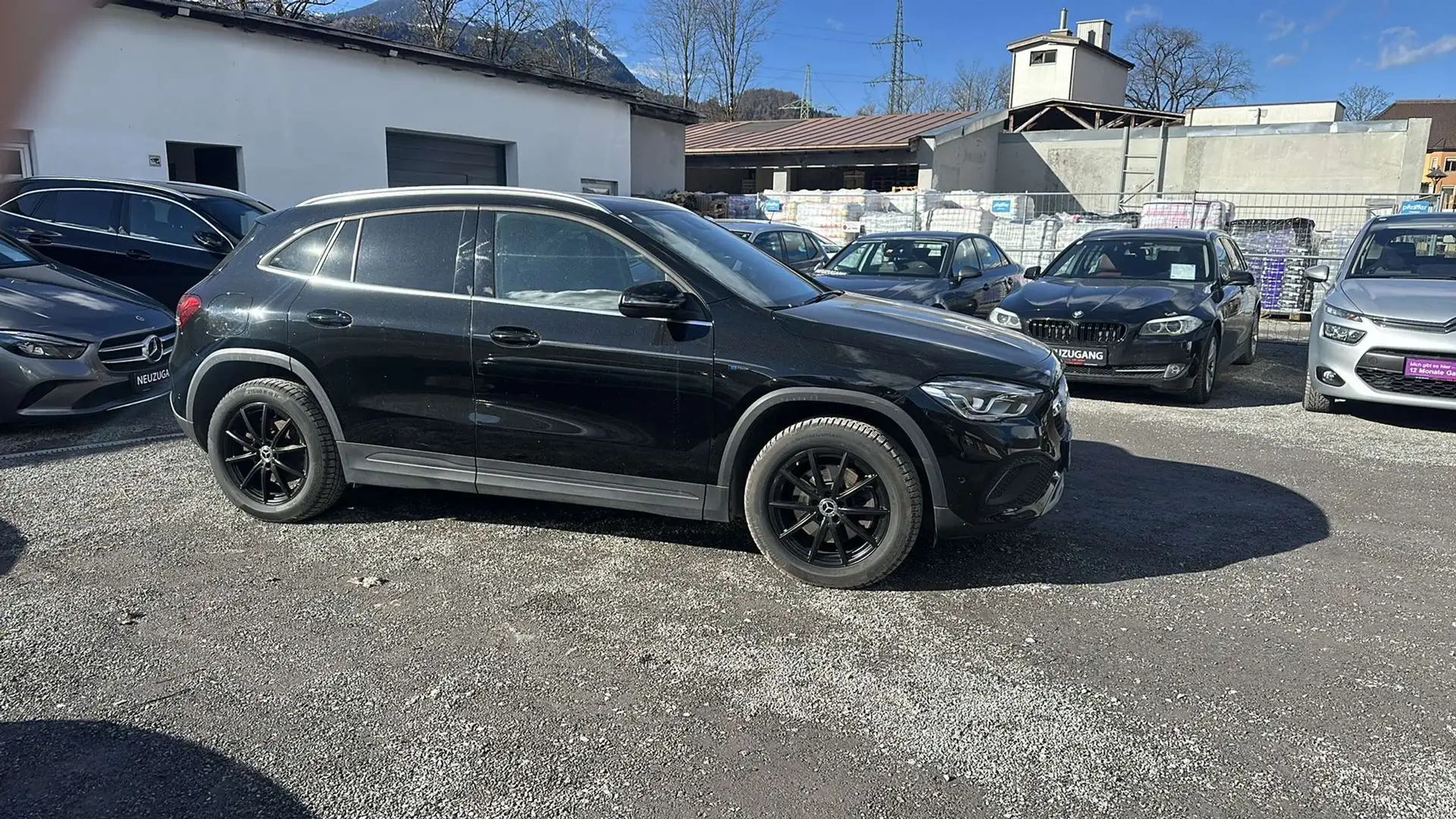 Mercedes-Benz GLA 250 e Fahrzeug in Top Zustand Technisch geprüft Schwarz - 2
