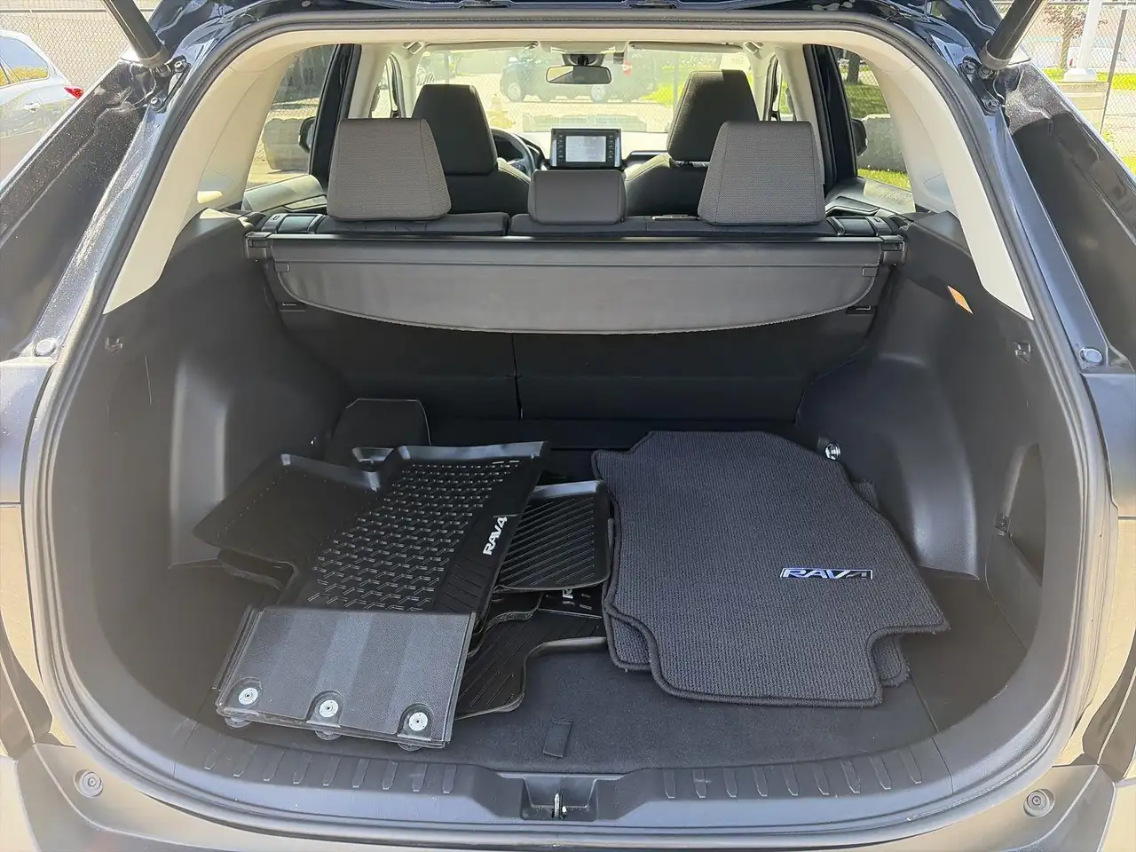 Toyota RAV 4 снимка Toyota RAV 4