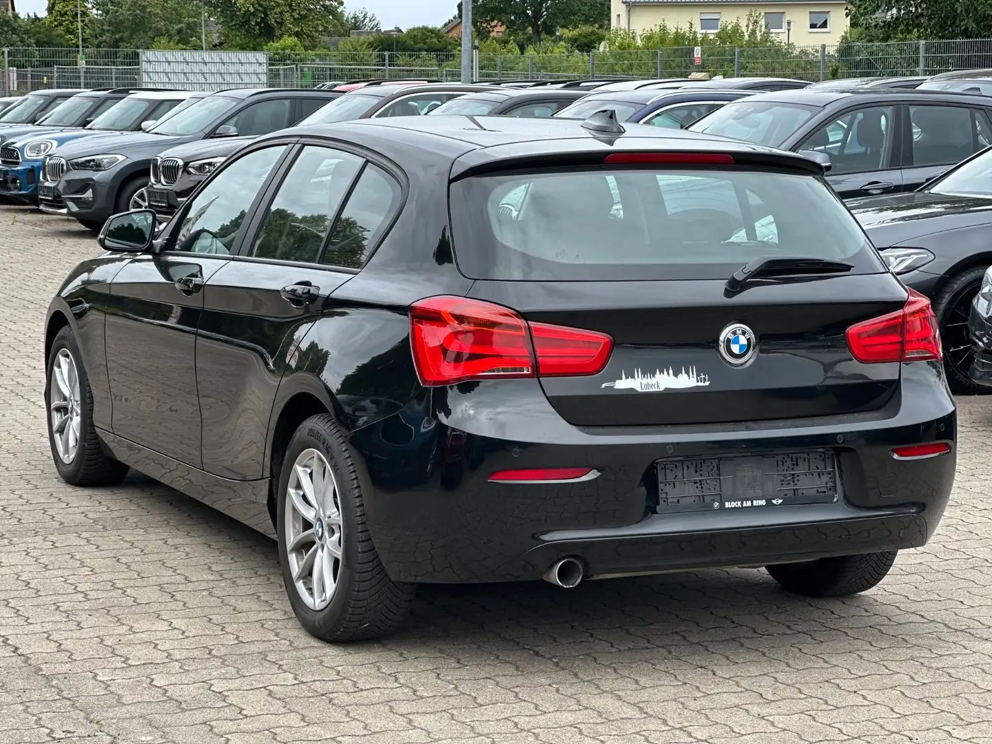 BMW 118 i/NaviBusines/PDC/MultiLenkr/Alu Schwarz - 2