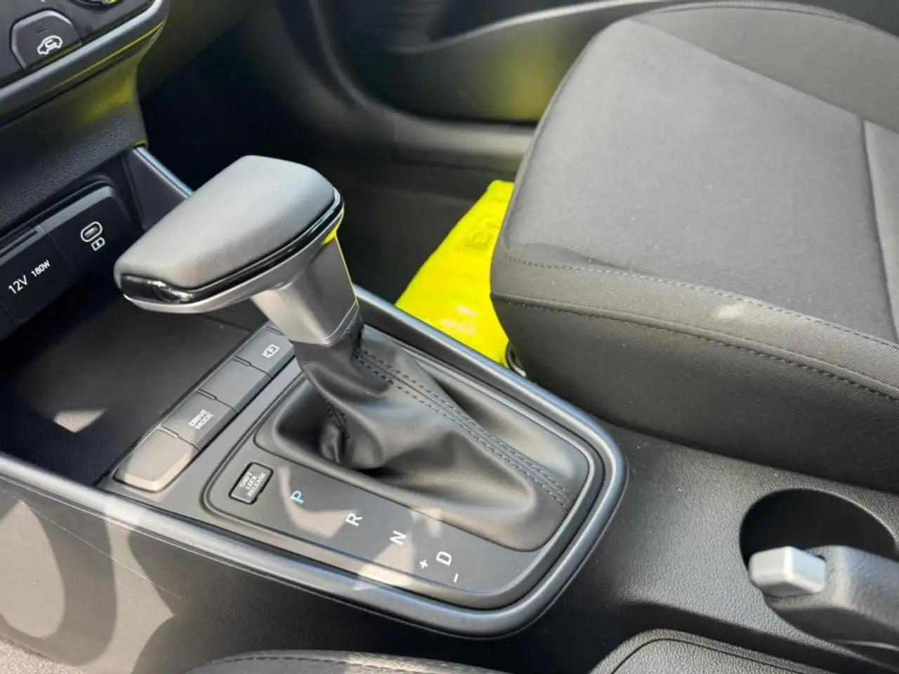 Hyundai i20 1.0 T-GDI 90cv DCT ConnectLine 23