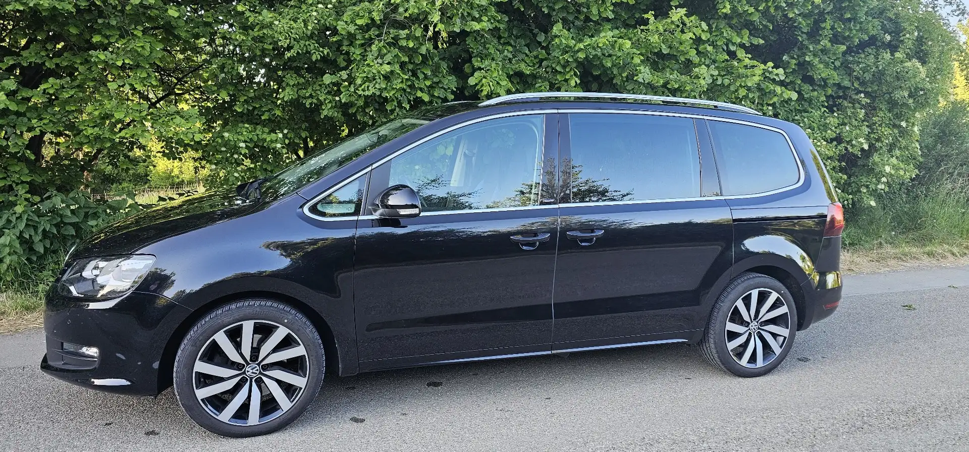 Volkswagen Sharan Allstar Diesel 2.0 TDI DSG BlueMotion Technology Schwarz - 2