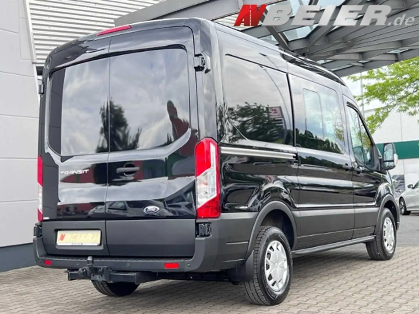 Ford Transit FT 350 DoKa Klima AHK 6 Sitze Trennwand  L2 Trend Schwarz - 2
