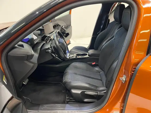 Peugeot 2008 view 6