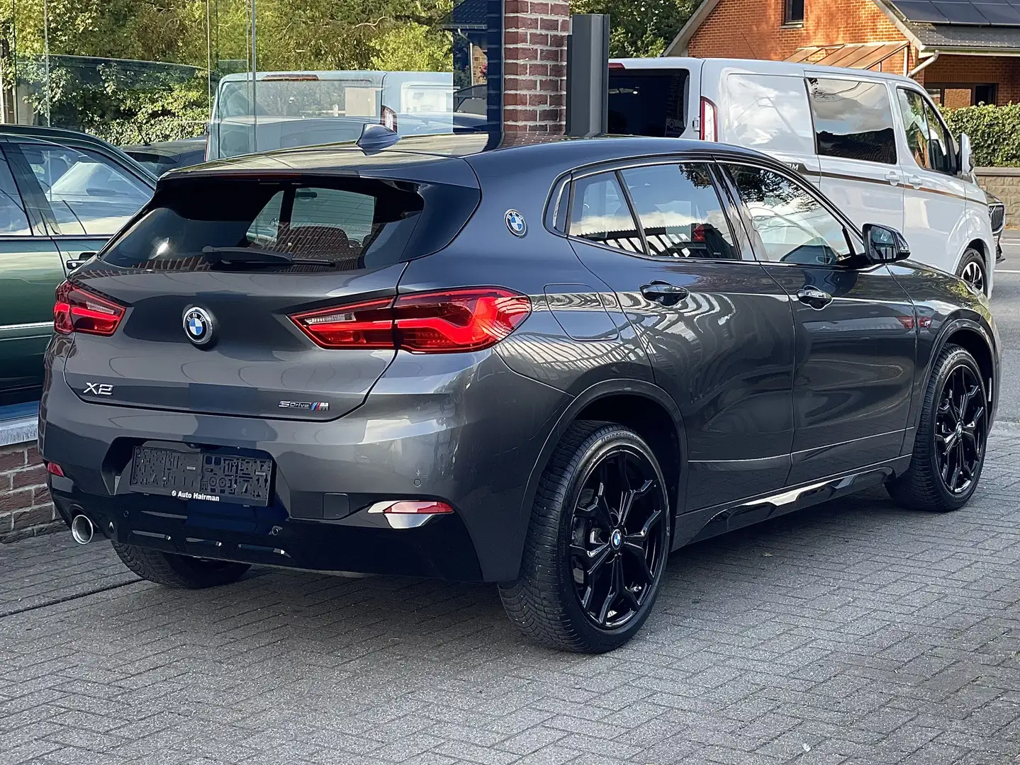 BMW X2 1.5 iA sDrive18 PACK-M INT/EXT SHADOW LINE ÉDITIO Grau - 2
